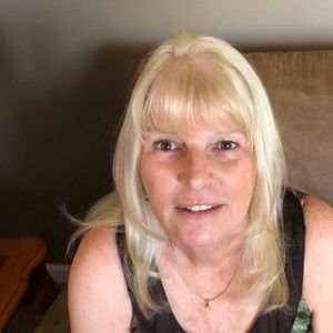 Meet your Posher, Debra